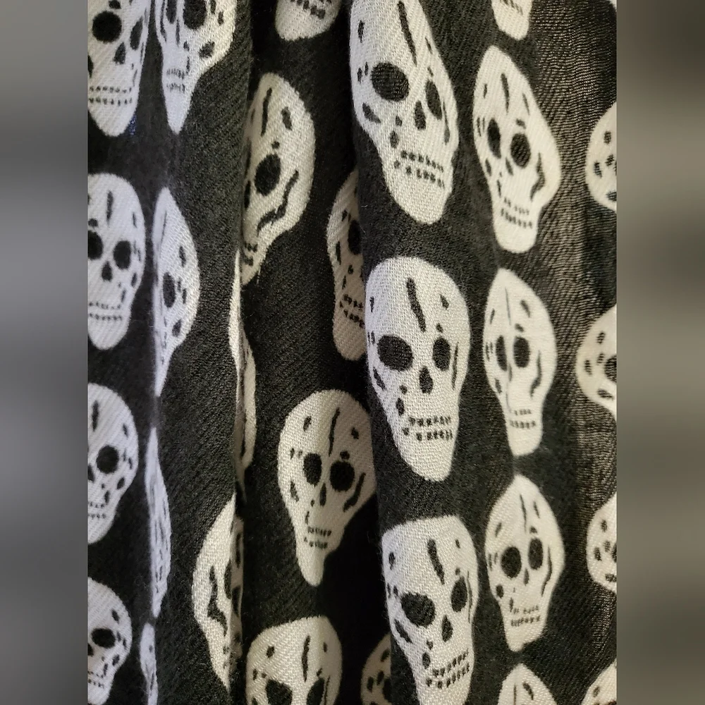 Skull‎ Print Black and White Wide Scarf With Tassel Ends
